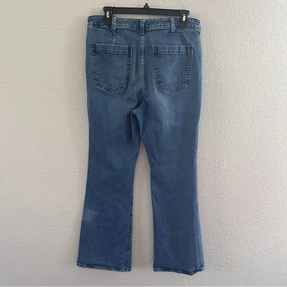 GAP 70s Flare Jeans Womens 12 31R Medium Wash Button Detail Retro - Picture 4 of 8